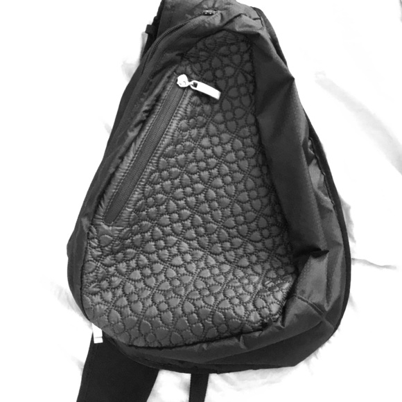 sherpani esprit le sling backpack
